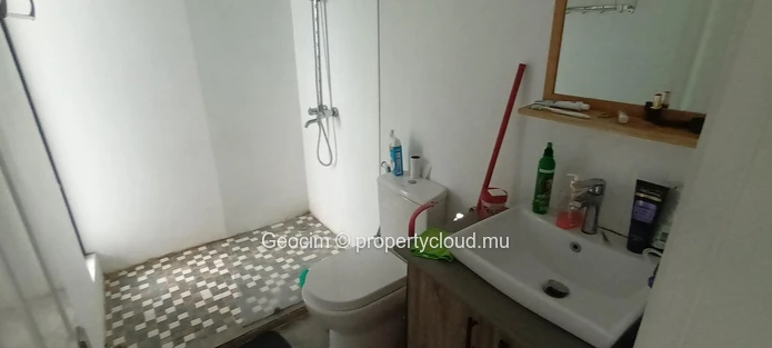 Tamarin Blackrock fully furnished modern 3 bedrooms house. Terrace. Swimmingpool. Plot of land314 sqm. (Sole Mandate)