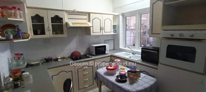 Sodnac Quatre Bornes fully furnished 6 bedrooms house. Freehold plot of land 475 sqm. (Sole Mandate)