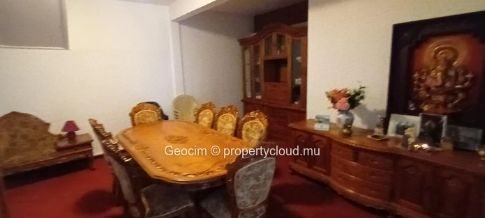 Sodnac Quatre Bornes fully furnished 6 bedrooms house. Freehold plot of land 475 sqm. (Sole Mandate)