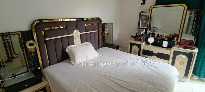 Tamarin Blackrock fully furnished modern 3 bedrooms house. Terrace. Swimmingpool. Plot of land314 sqm. (Sole Mandate)