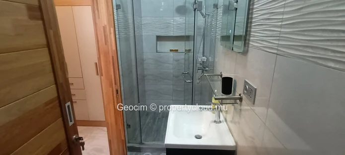 Flic en Flac Morc Ruisseau Palmyre Brand new 2 bedrooms fully furnished ground floor flat. Available now. (Sole Mandate)