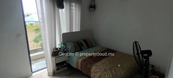 Tamarin Blackrock fully furnished modern 3 bedrooms house. Terrace. Swimmingpool. Plot of land314 sqm. (Sole Mandate)
