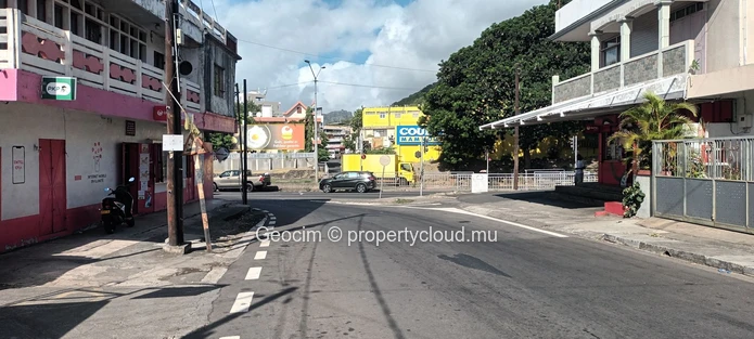 Port Louis Les Salines Cassis Terrain résidentiel de 452 toises. Prox M1. (Mandat exclusif)