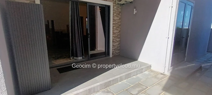 Flic en Flac Morc Ruisseau Palmyre Brand new 2 bedrooms fully furnished ground floor flat. Available now. (Sole Mandate)