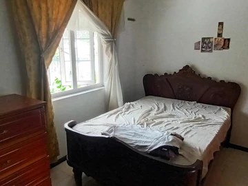 6 Bedroom House