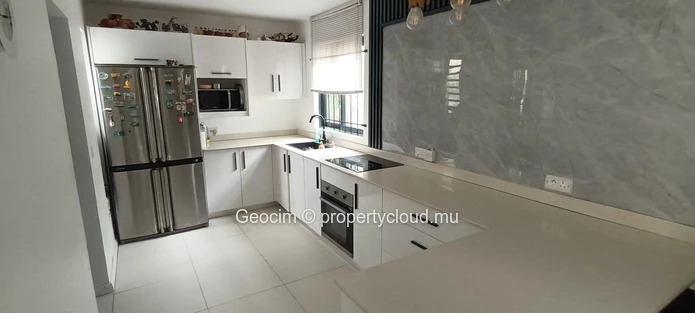 Tamarin Blackrock fully furnished modern 3 bedrooms house. Terrace. Swimmingpool. Plot of land314 sqm. (Sole Mandate)