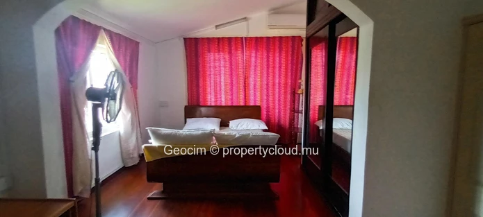 Sodnac Quatre Bornes fully furnished 6 bedrooms house. Freehold plot of land 475 sqm. (Sole Mandate)